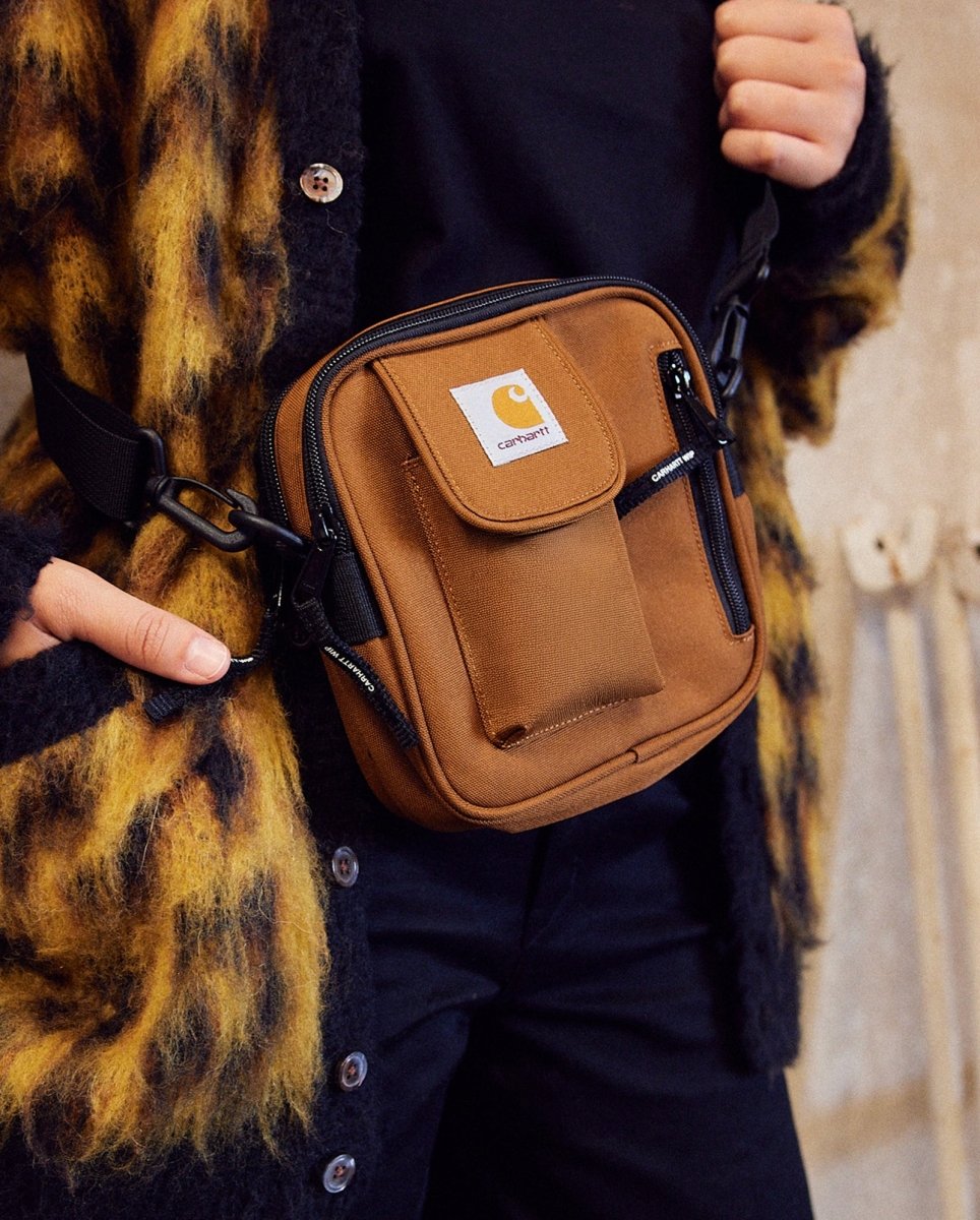 Bolso Carhartt Wip Essentials Bag Marrón Unisex