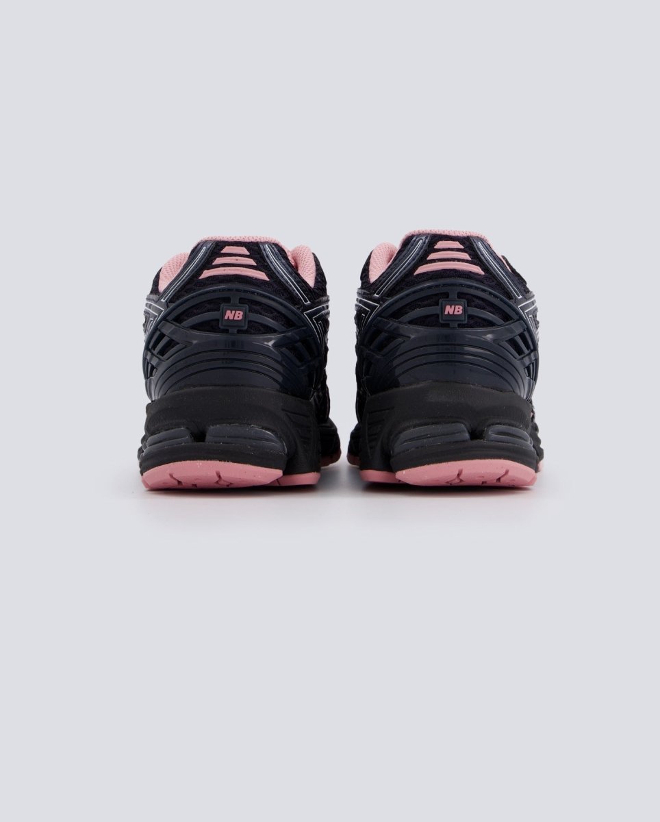 New Balance 1906R Negro y Rosa Mujer