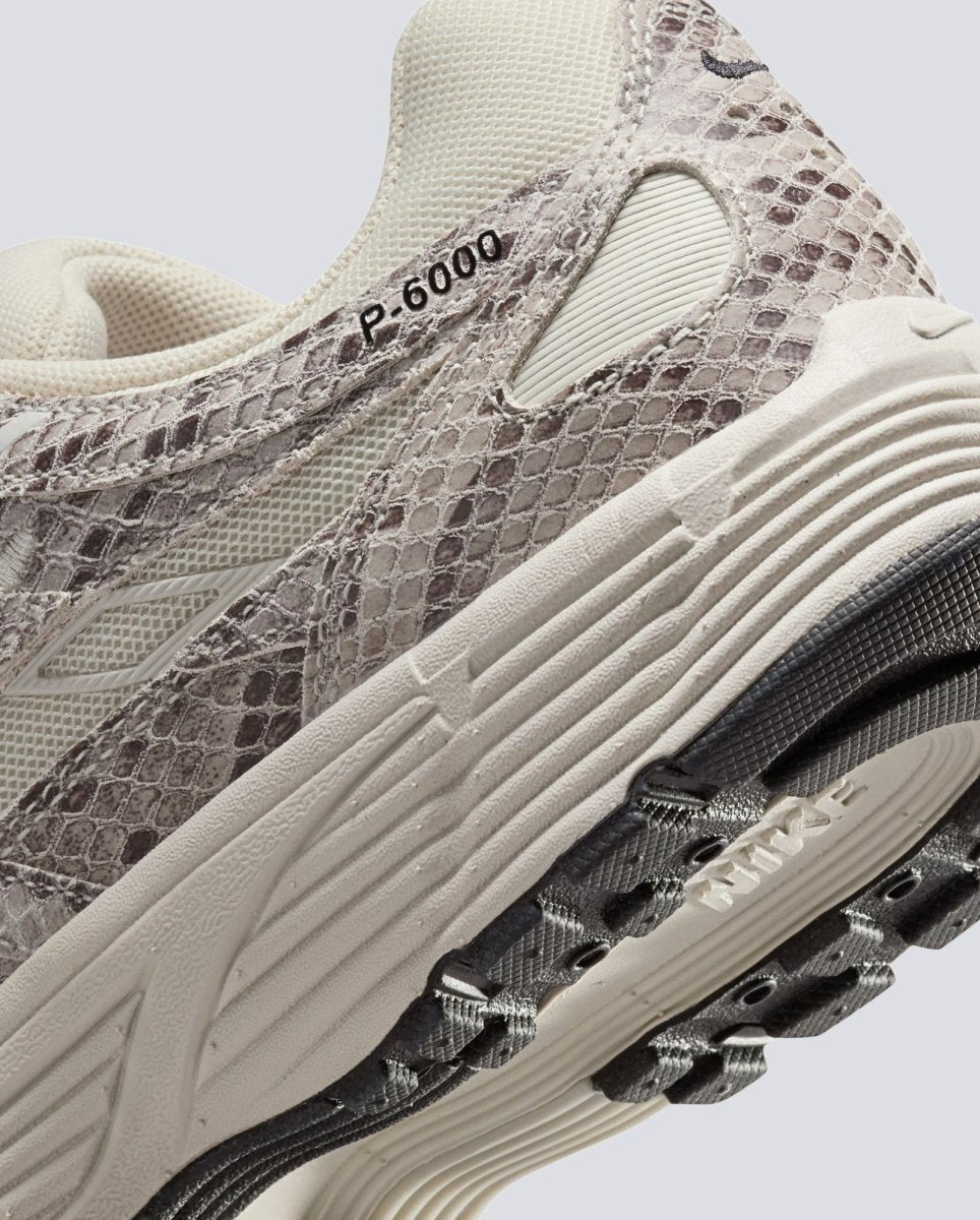 Nike P-6000 SE Beige Mujer