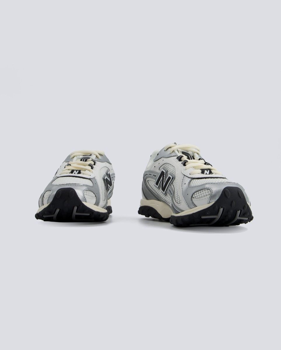 New Balance 204L Gris Mujer