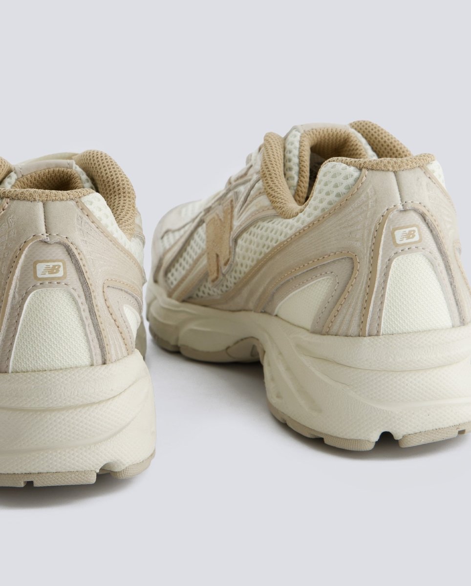 New Balance 740 Beige Mujer