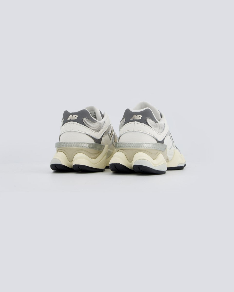 New Balance U9060AGA Gris Y Blanco Mujer