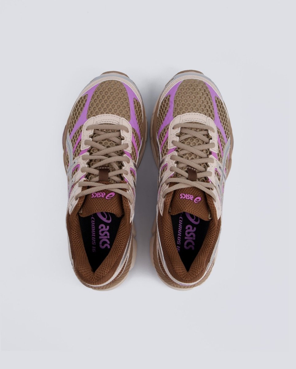 Asics Gel Cumulus 16 Marrón y Rosa Mujer