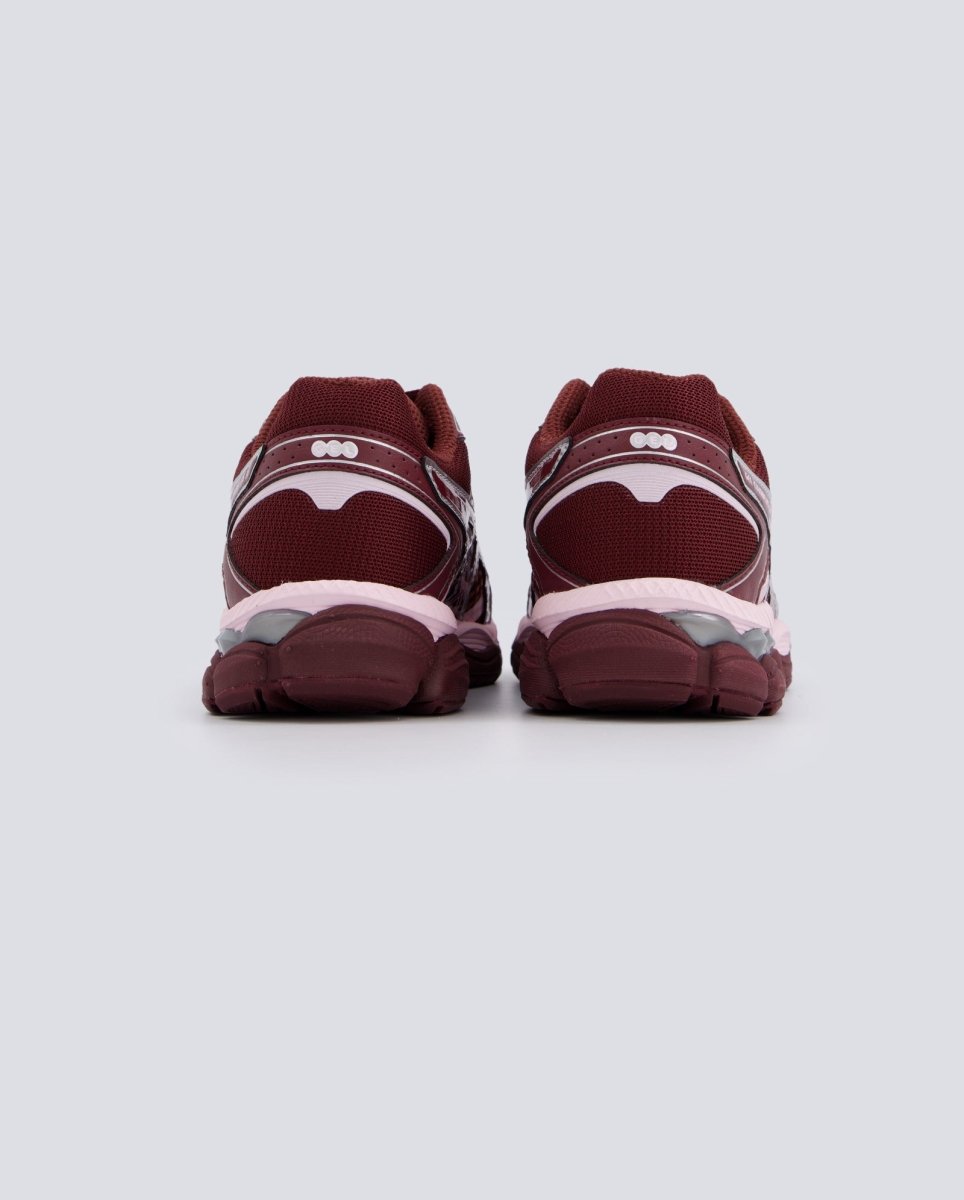 Asics Gel-Cumulus 16 Burdeos Mujer