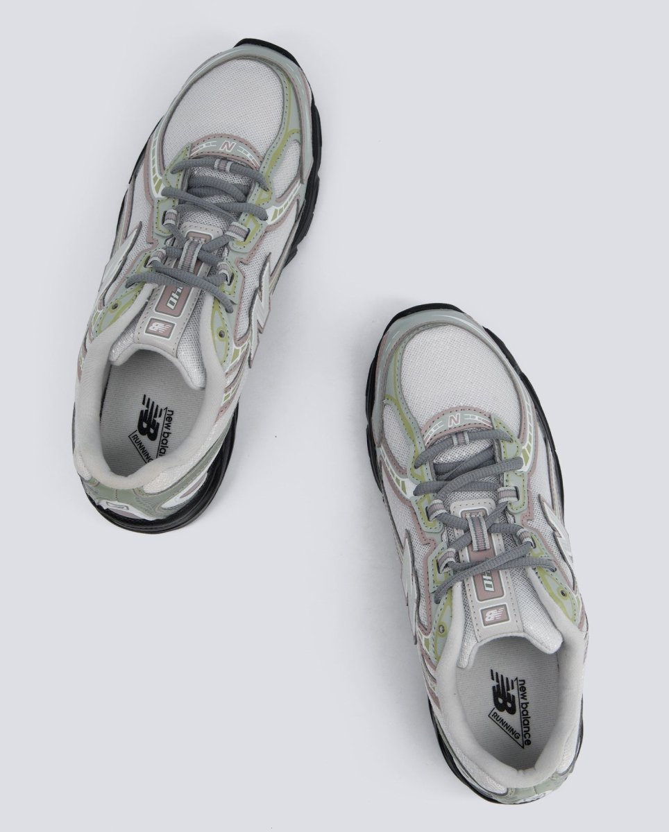 New Balance 740 Gris y Plateado Mujer