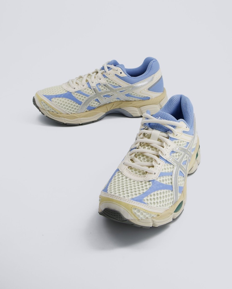 Asics Gel Cumulus 16 Azul Y Beige Mujer