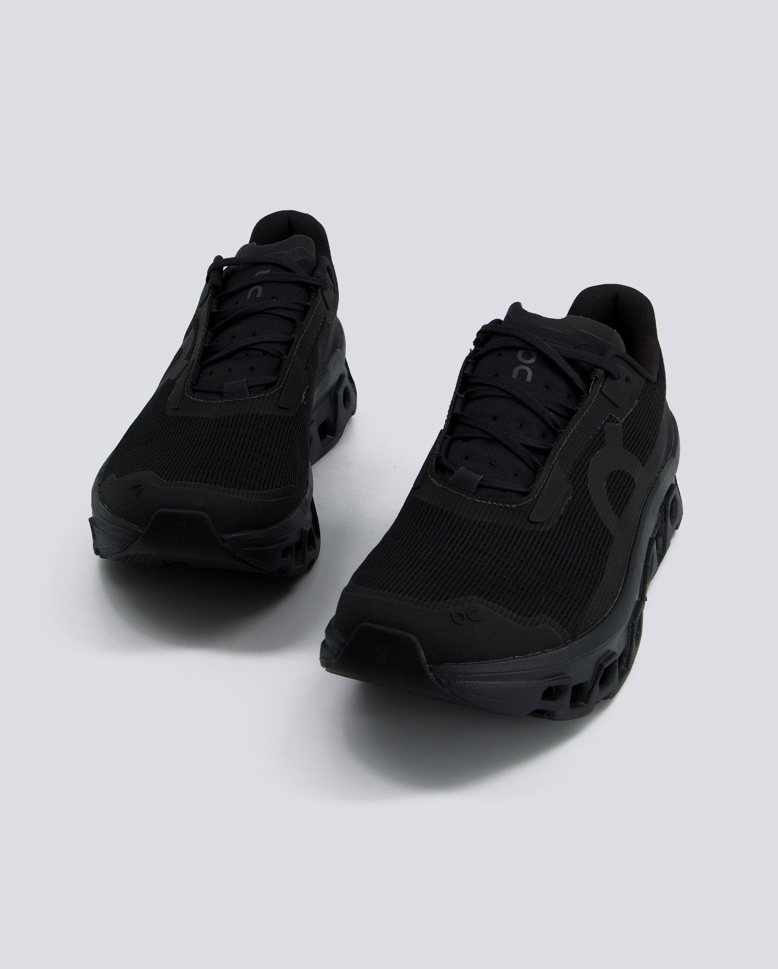 On Cloudmonster Void Negro Hombre