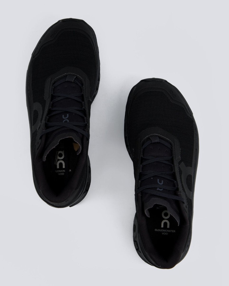 On Cloudmonster Void Negro Hombre