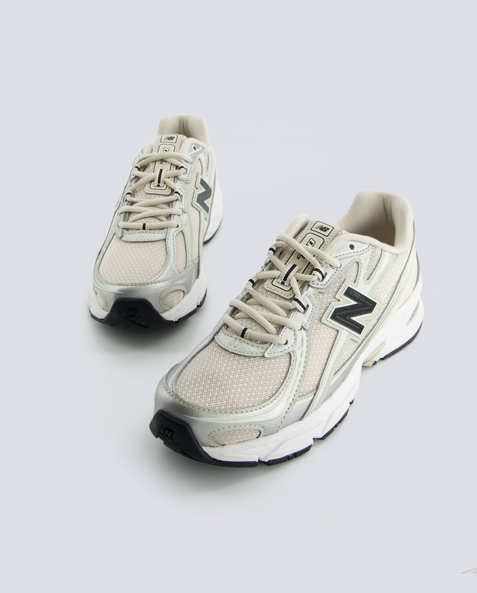 New Balance 740 Timberwolf Beige Y Plateado Hombre