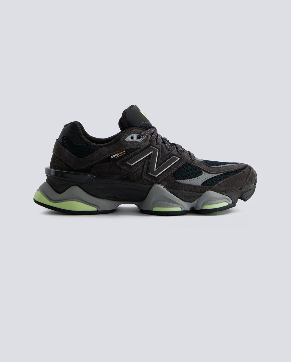 New Balance 9060 Negro y Verde Hombre