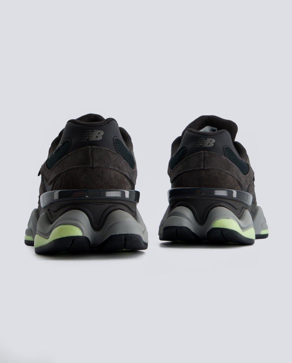 New Balance 9060 Negro y Verde Hombre