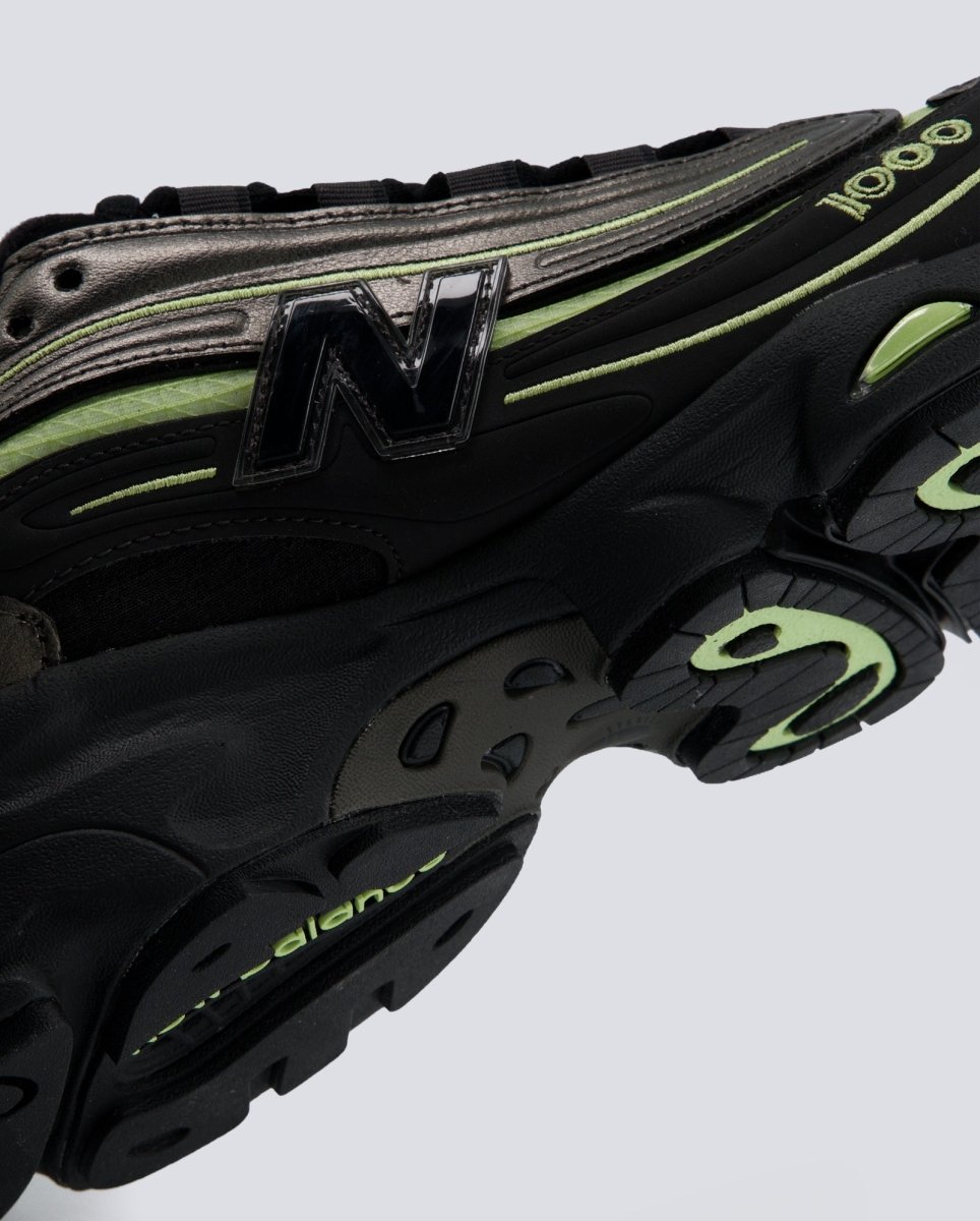 New Balance 10008 Negro y Verde Hombre