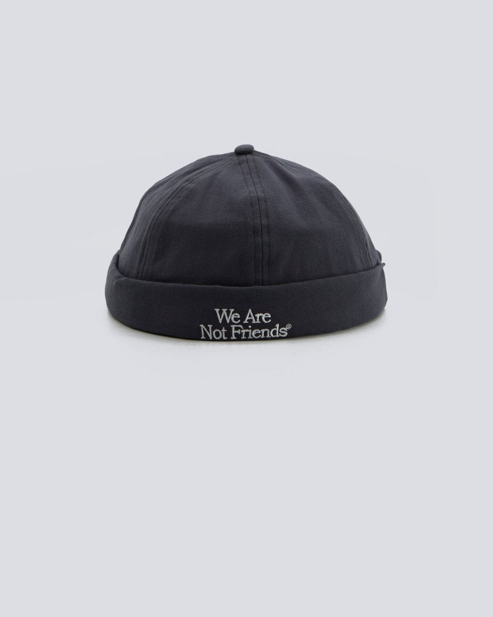 Gorra We Are Not Friends Docker Gris Unisex