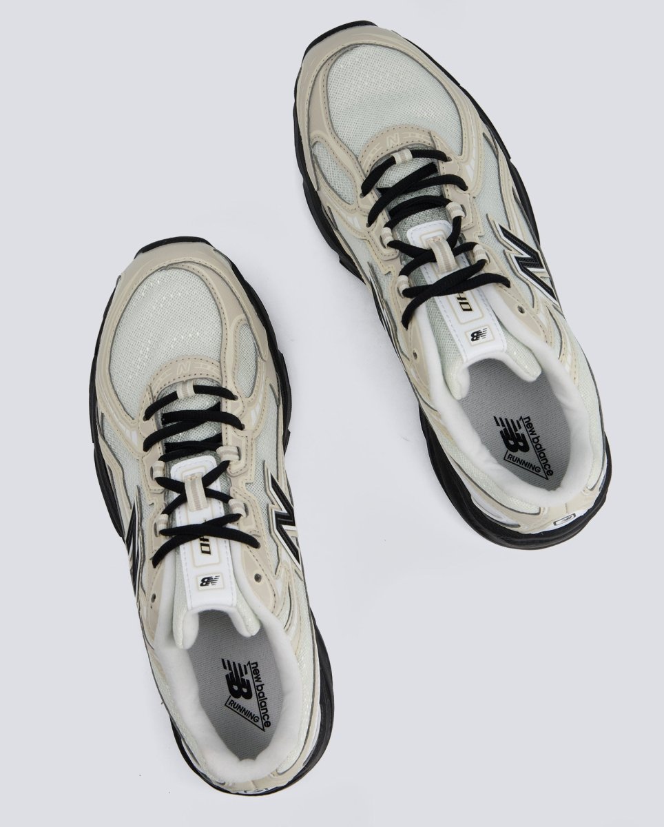 New Balance U7404OO Beiges y Negras Hombre