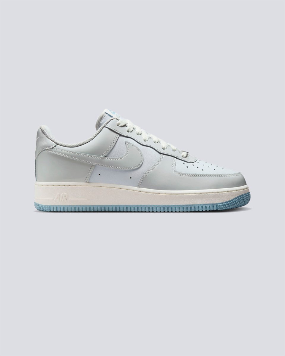 Nike Air Force 1 Low 07 Photon Dust Gris Hombre