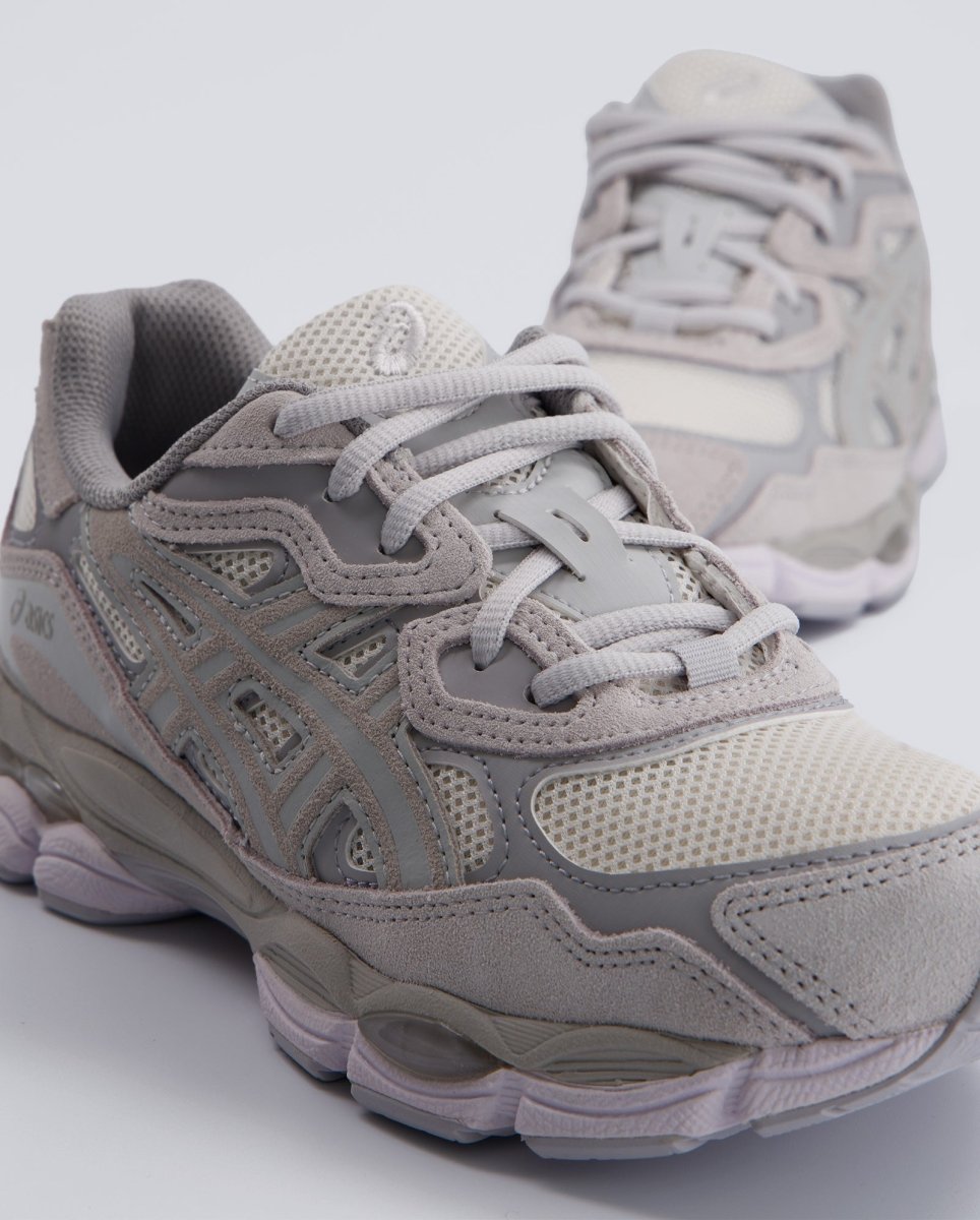 Asics Gel-NYC Beige Y Gris Mujer 1203A663-101 Zapatillas