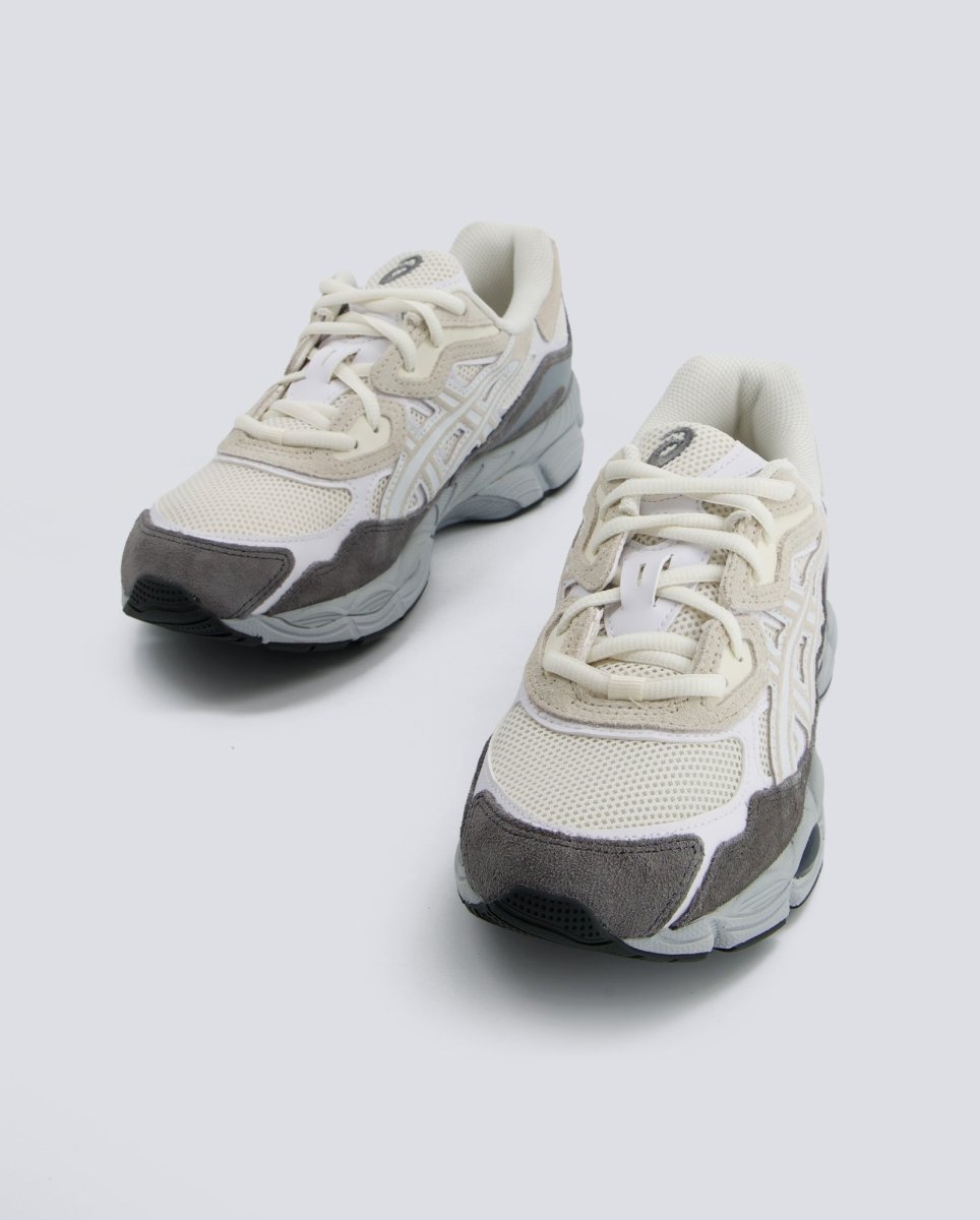 Asics Gel-NYC Beige y Gris Hombre 1203A383-113