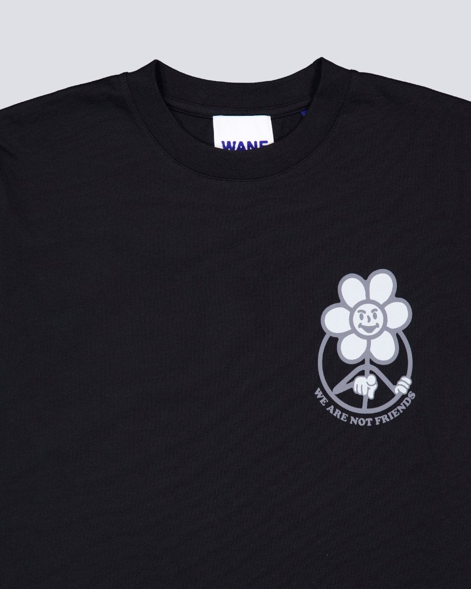 Camiseta We Are Not Friends Dark Daisy Negro Hombre WANFSS25-03