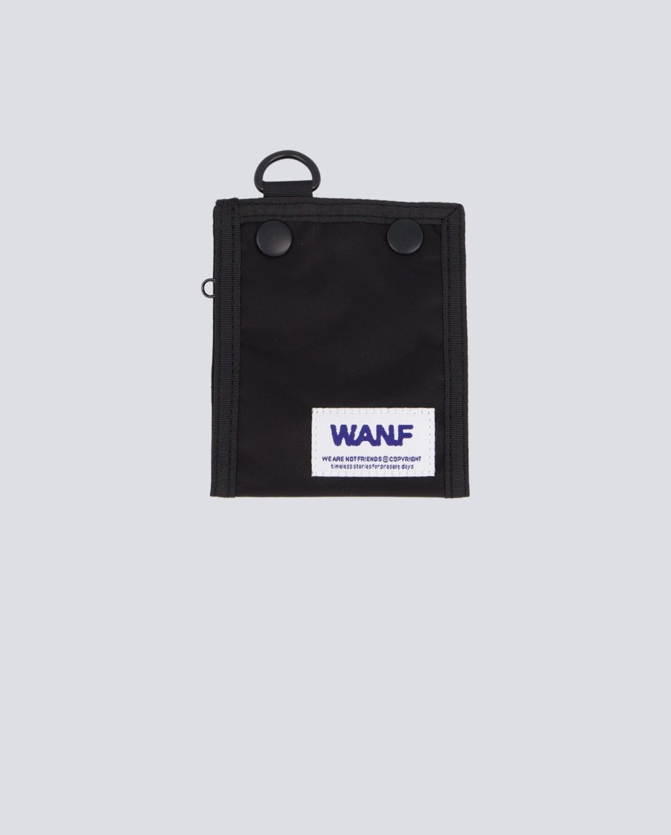 Cartera We Are Not Friends Utility Cross Negra Unisex