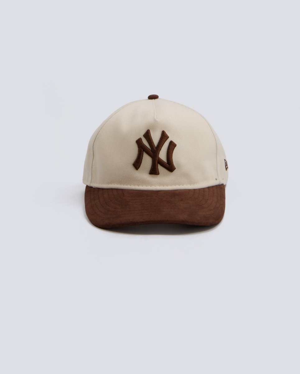 Gorra New Era MLB Suede Yankees 9FIFTY Beige Hombre 60771819