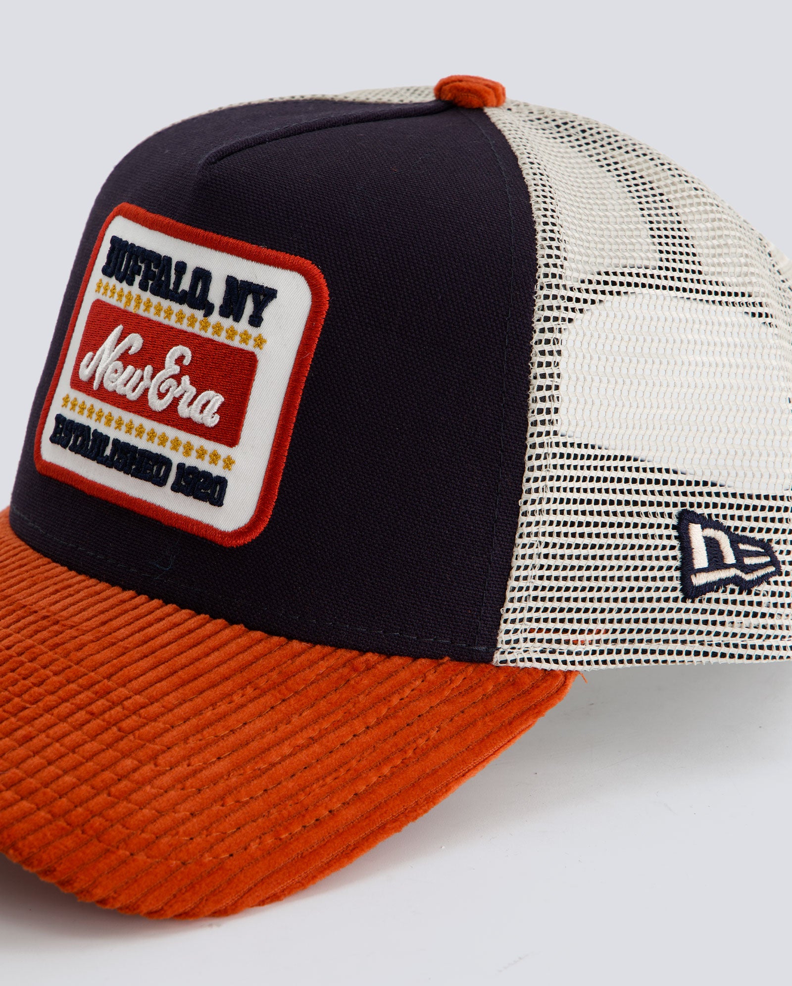 Gorra New Era Patch Cord EF Trucker Blanco y Azul Unisex 60915842
