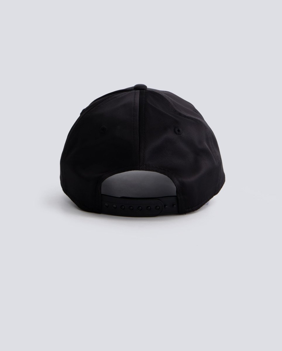 Gorra New Era Satin 9FORTY Negro Mujer 60595368