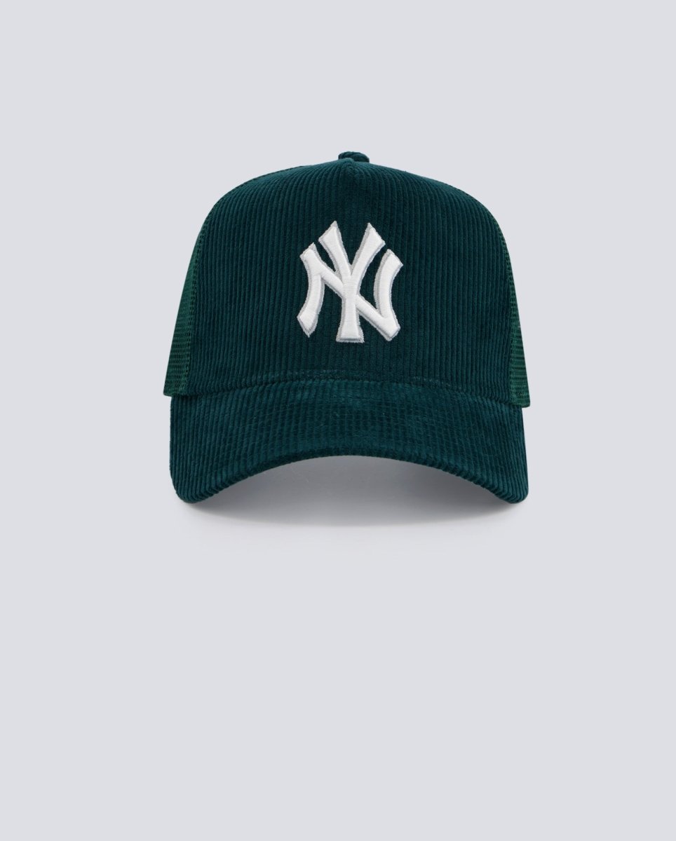 Gorra New Era Yankees Cord 9Forty Trucker Verde Unisex 60691236