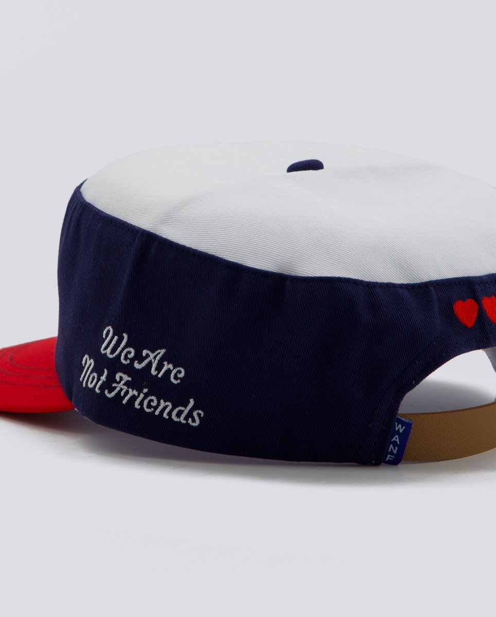 Gorra We Are Not Friends Not Pillow Blanco Hombre WANFSS26-30