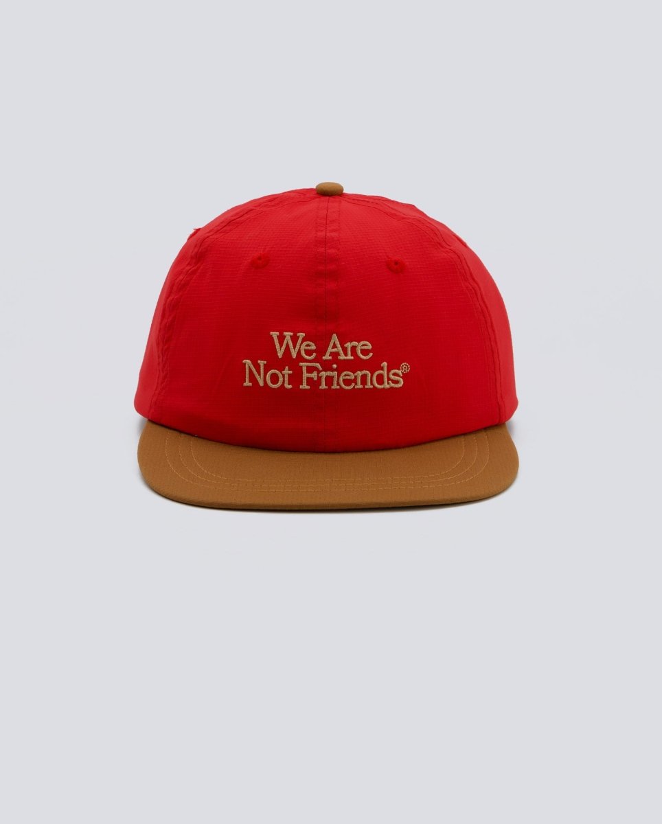 Gorra We Are Not Friends Typo Rojo Unisex WANF FW26 26-02