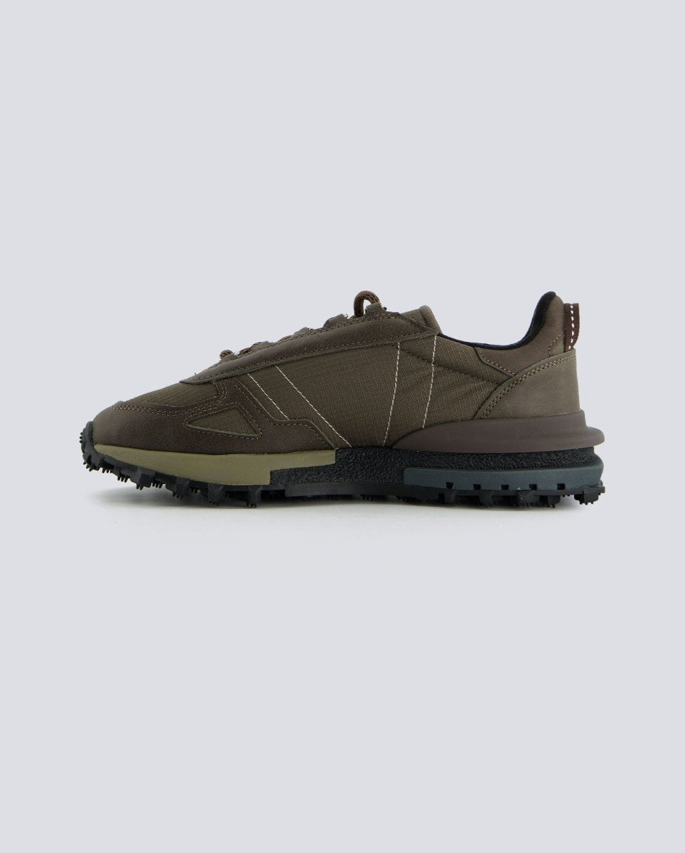 Lacoste Elite Active 225 Marrón Hombre 50SMA0076-257
