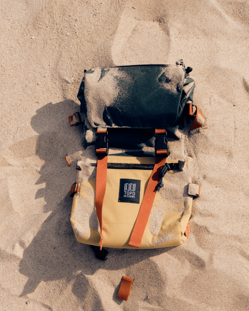 Mochila Topo Designs Rover Pack Classic Amarilla Unisex
