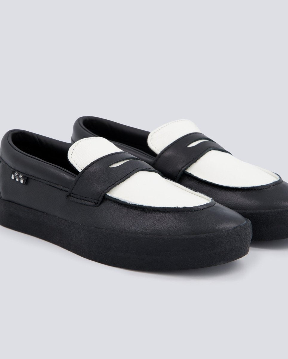 Vans Skate Loafer Negro Y Blanco Mujer zapatos