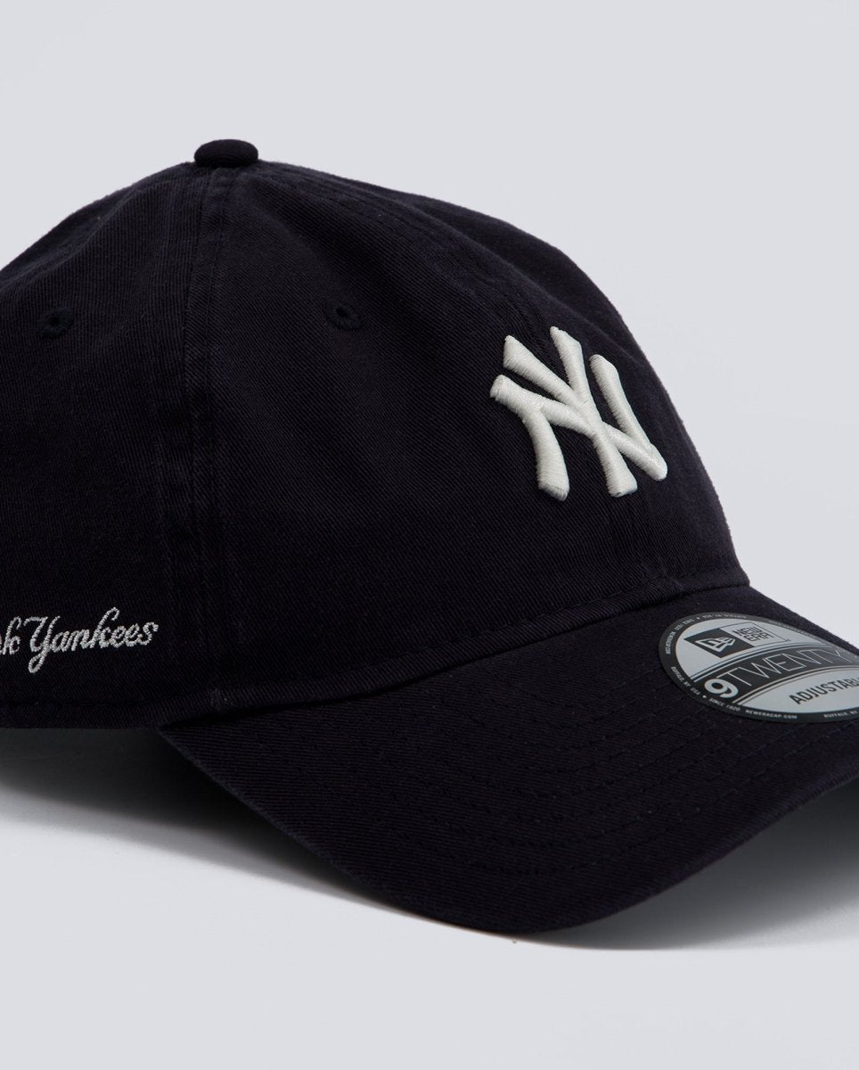 Gorra New Era Washed Script 9Twenty Gris Unisex