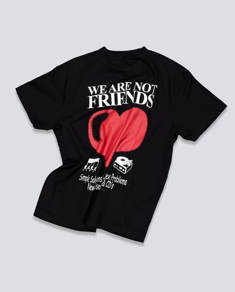 Camiseta We Are Not Friends Analog Love Negro Unisex