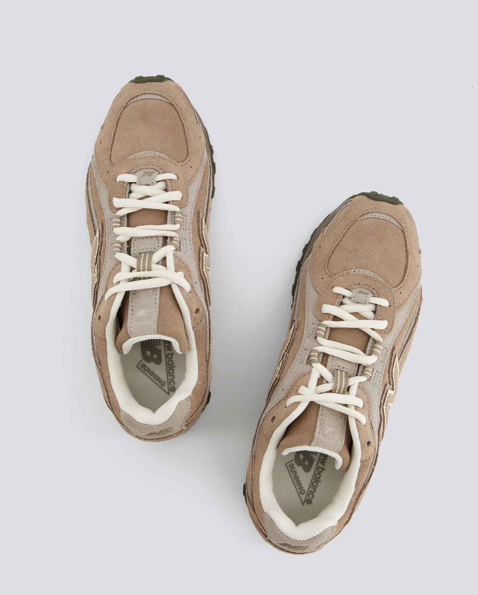 New Balance 204L Beige y Marrón Mujer