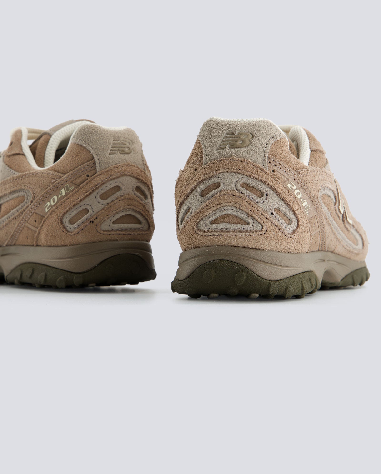 New Balance 204L Beige y Marrón Mujer