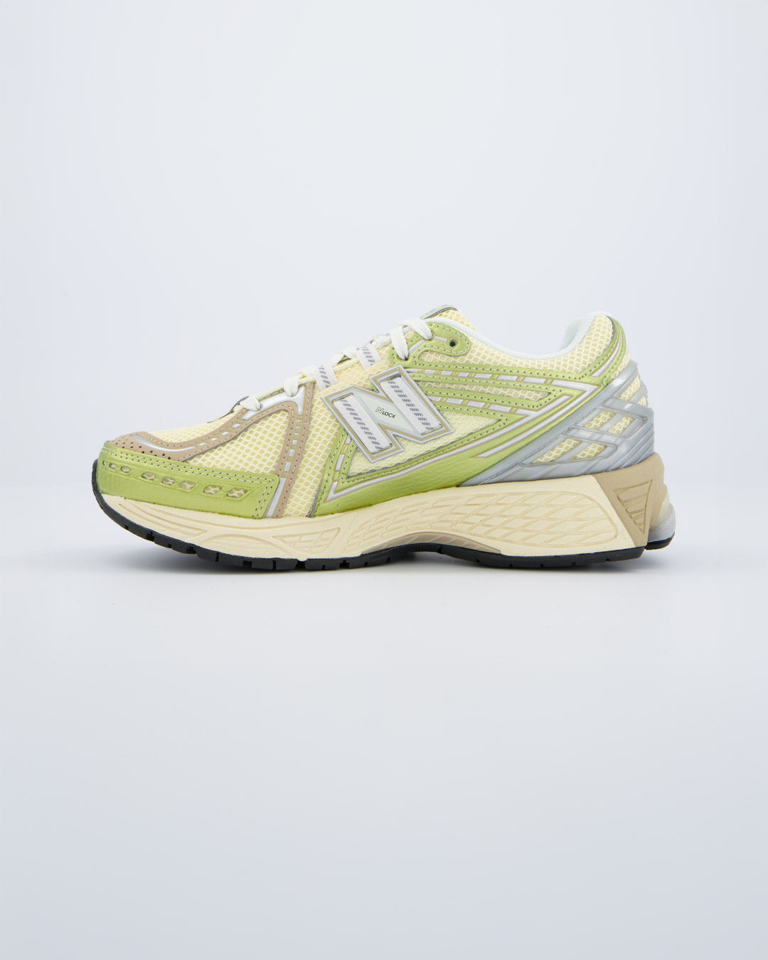 New Balance Yellow Parchment Mujer