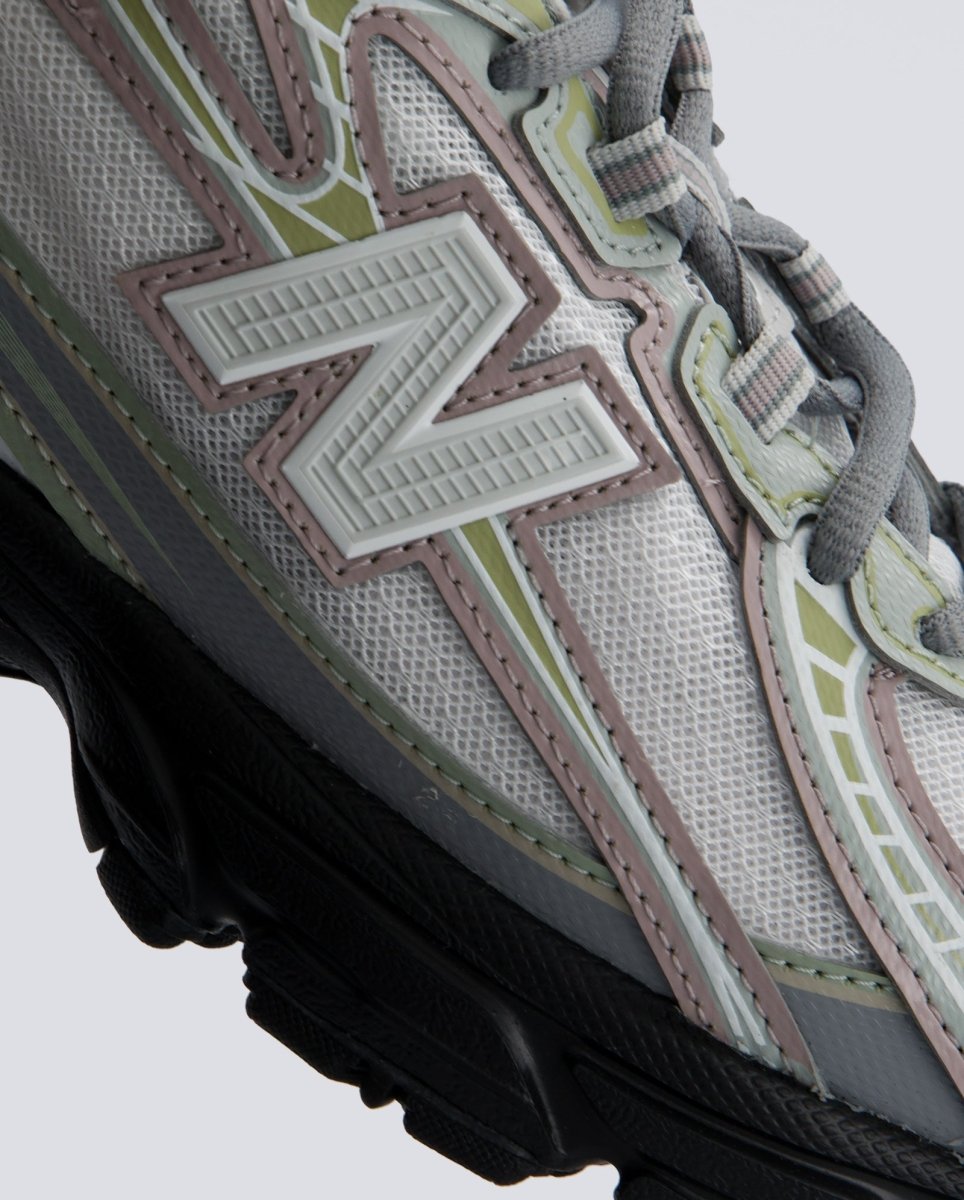 New Balance 740 Gris y Plateado Mujer