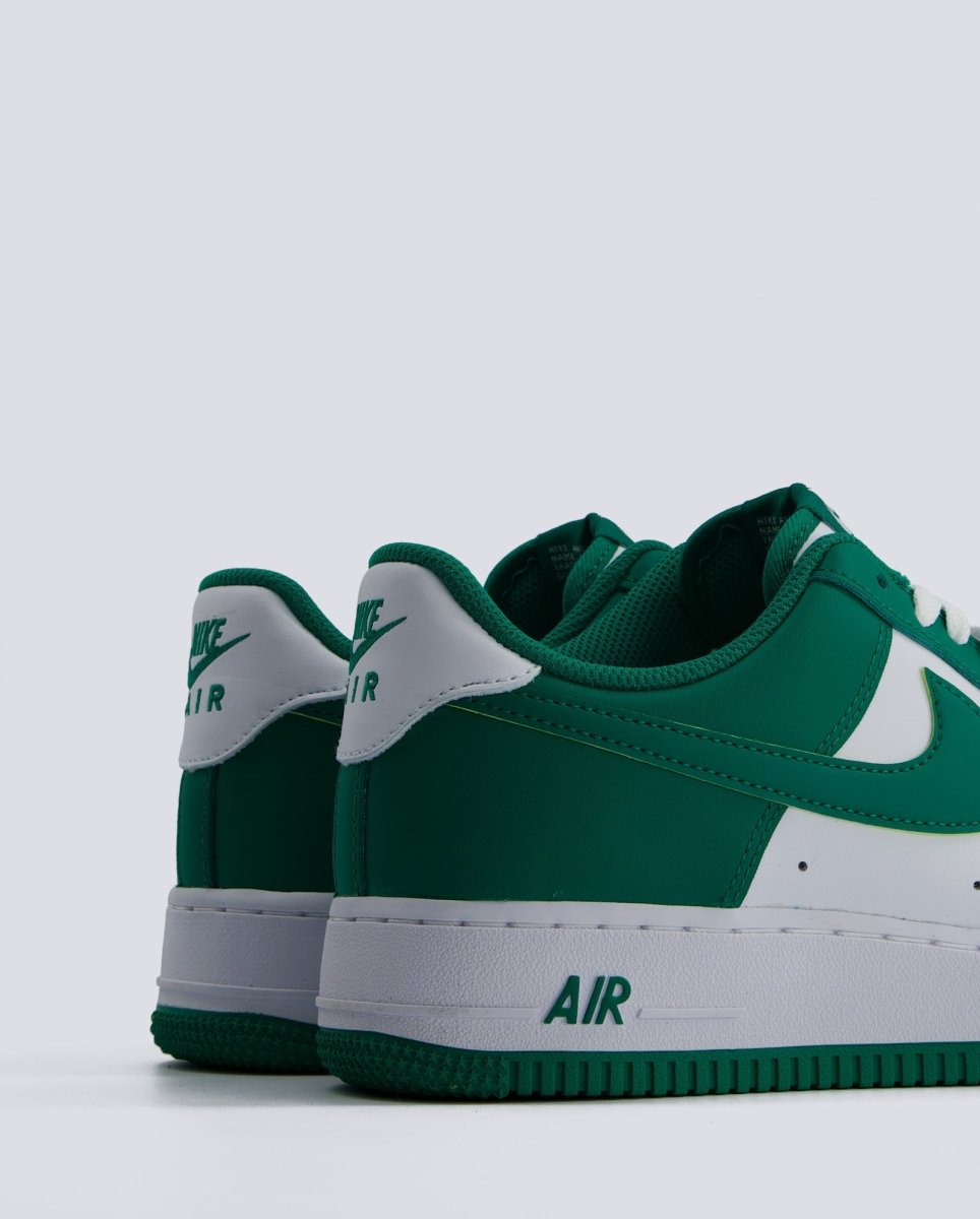 Nike Air Force 1 07 Verde Hombre