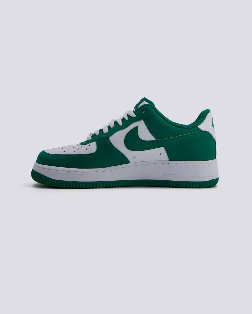 Nike Air Force 1 07 Verde Hombre