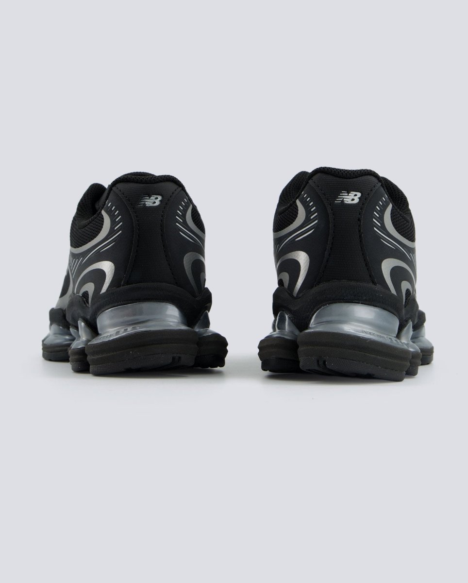 New Balance 2000 Negro Y Plateado Hombre