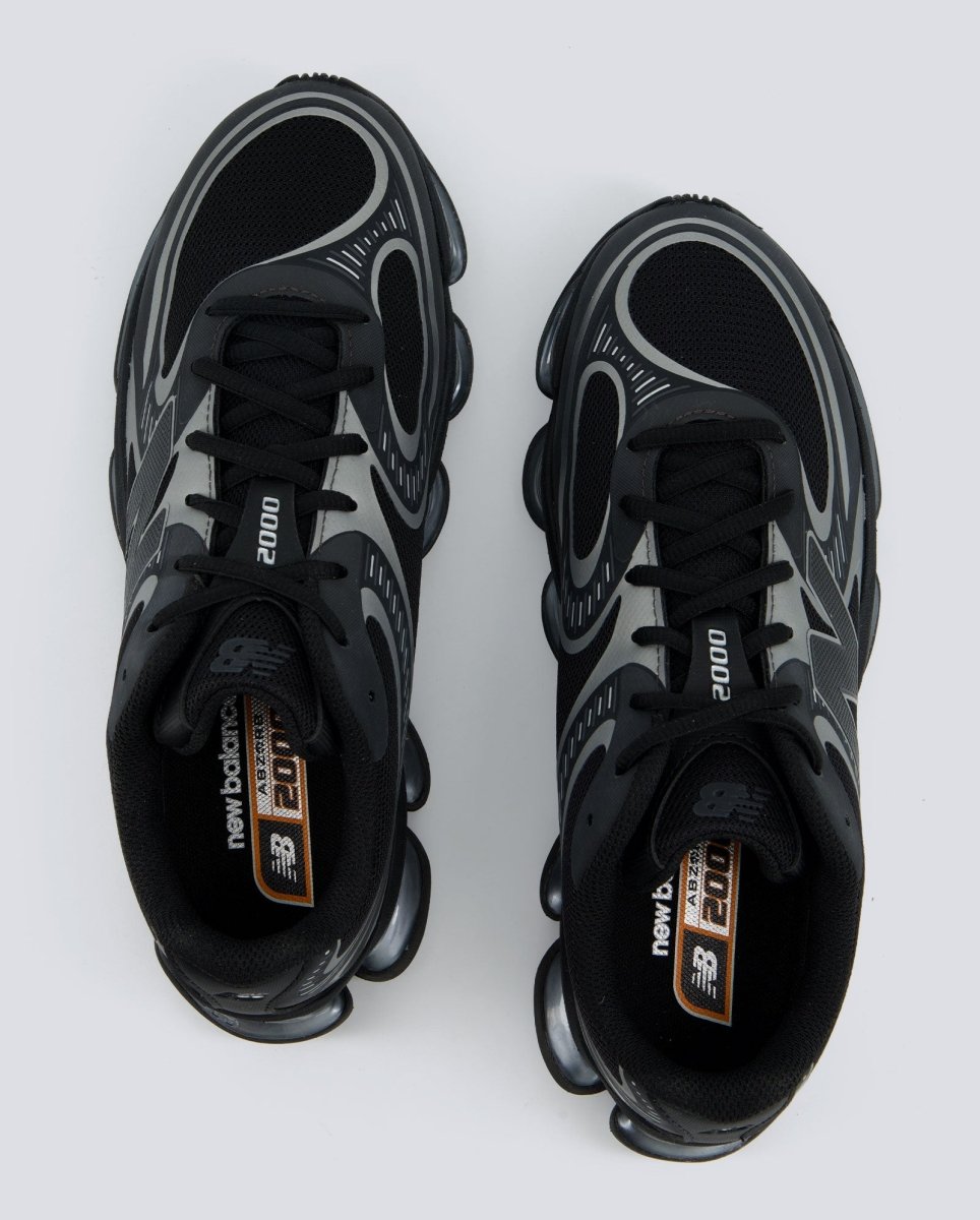 New Balance 2000 Negro Y Plateado Hombre