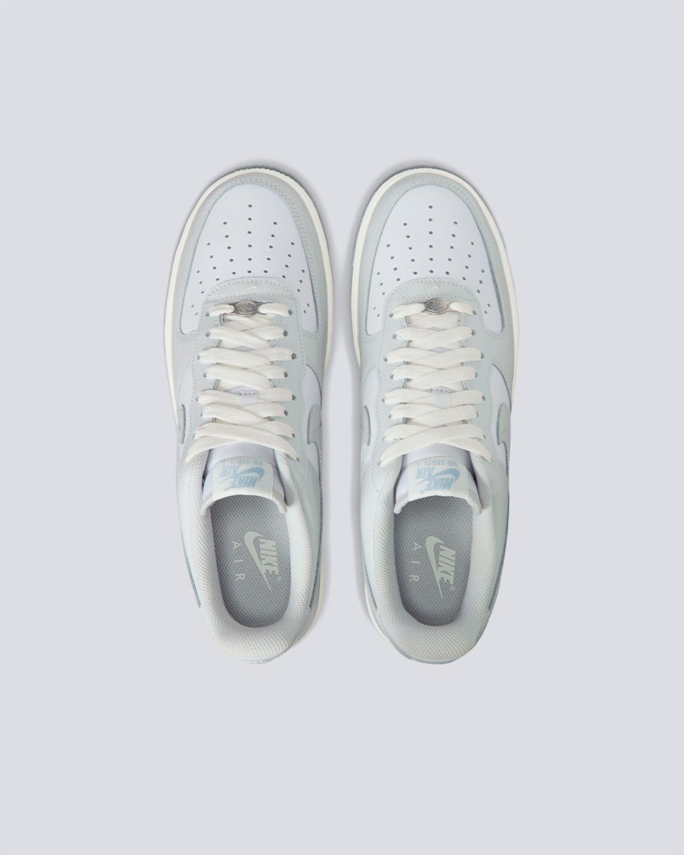 Nike Air Force 1 Low 07 Photon Dust Gris Hombre