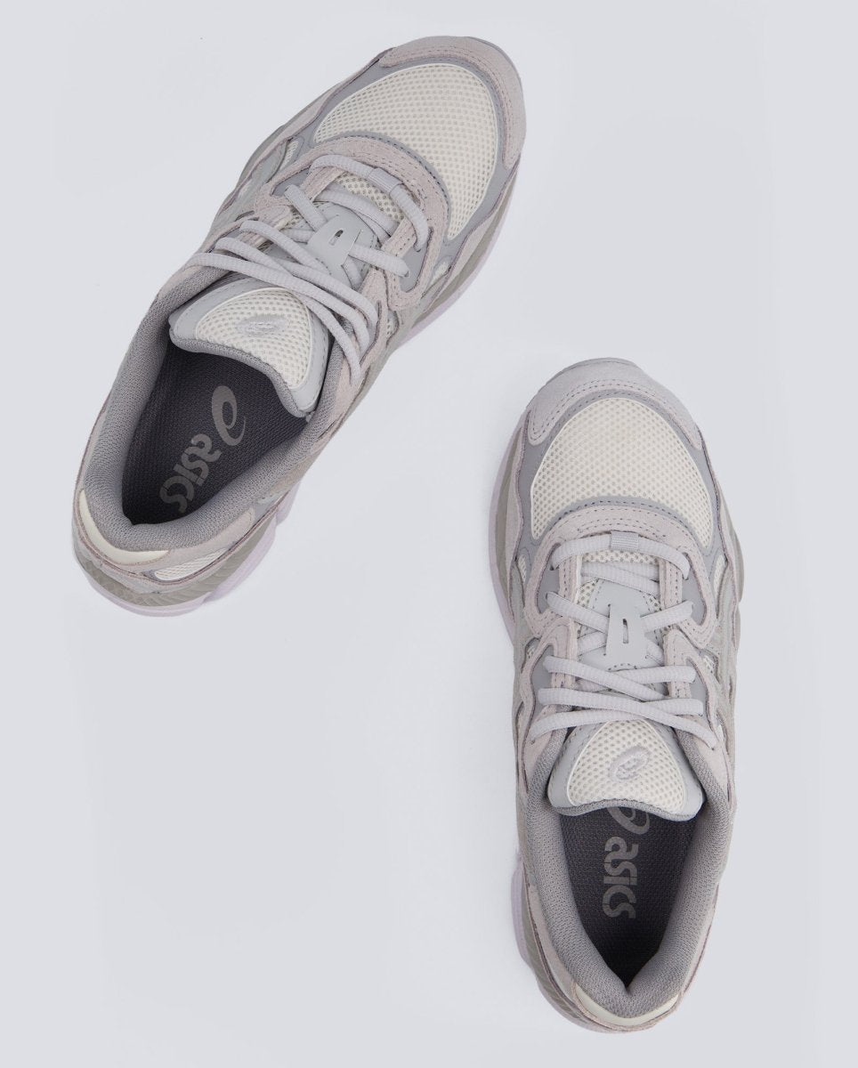 Asics Gel-NYC Beige Y Gris Mujer 1203A663-101 Zapatillas