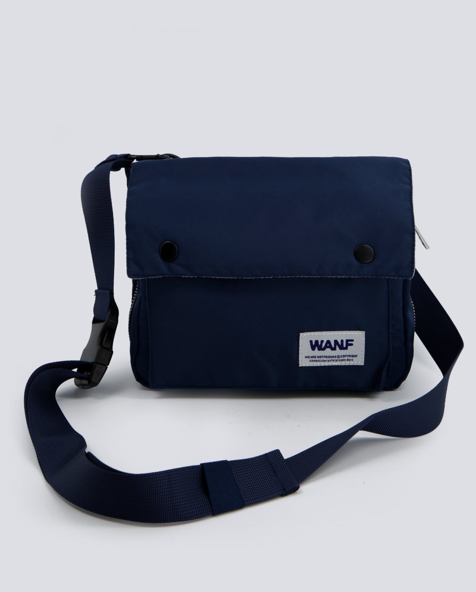 Bolso We Are Not Friends Utility Cross Negro Unisex WANFFW25-19