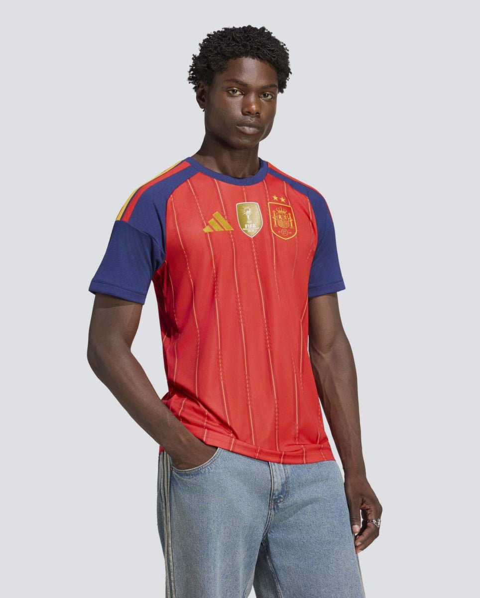 Camiseta Adidas España Ganadores Mundial 2026 Roja Unisex KF4411