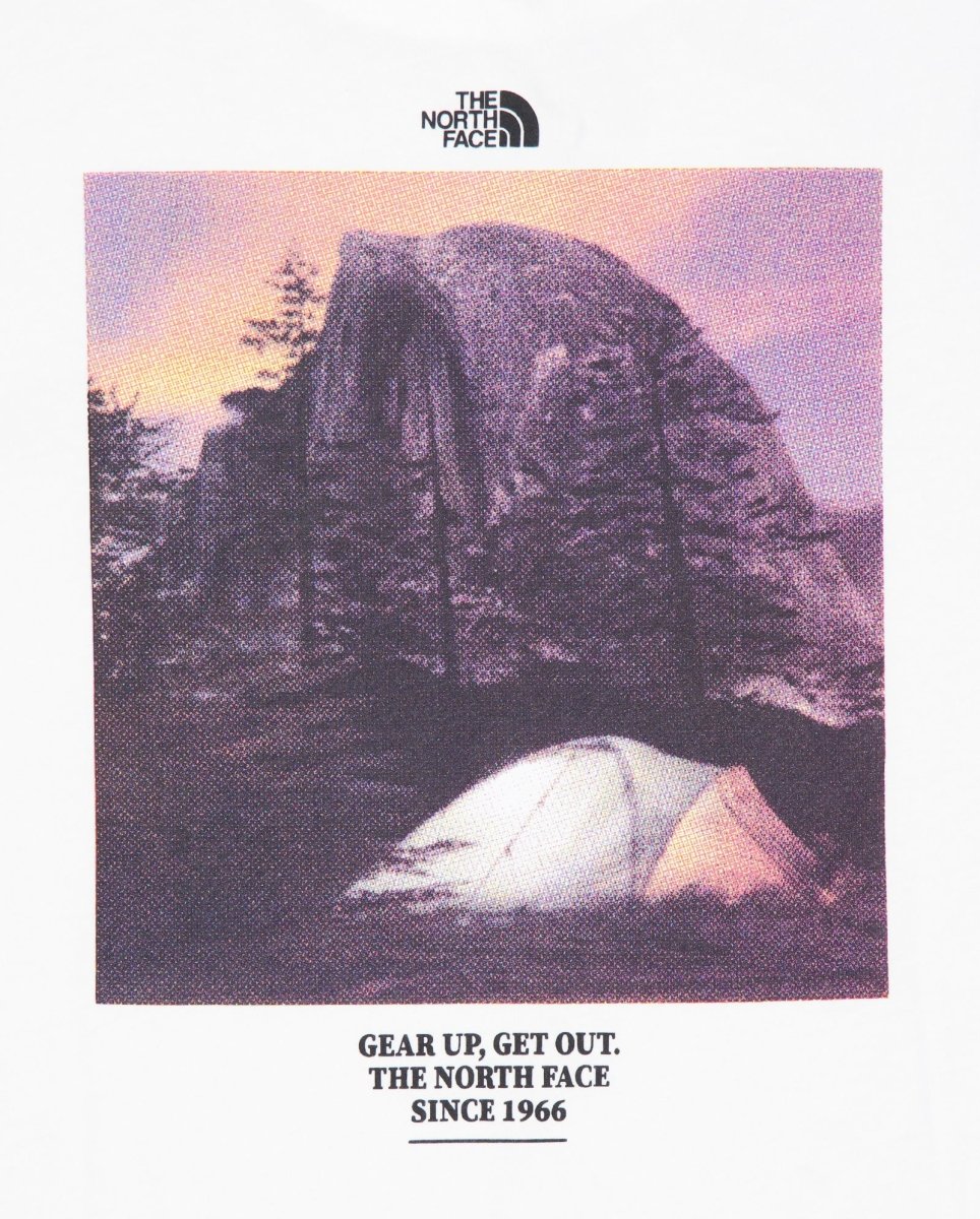 Camiseta The North Face M Camping Graphic Blanco Unisex NF0A882BFN41