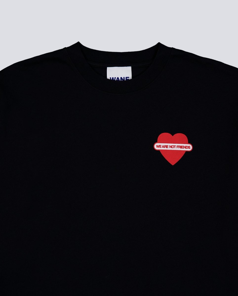 Camiseta We Are Not Friends Union Love Boxy Negra Unisex