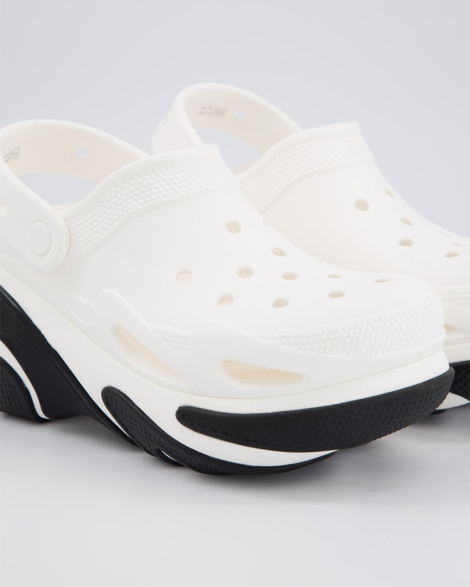 Crocs Bubble Crush Clog Blanco y Negro Mujer zuecos