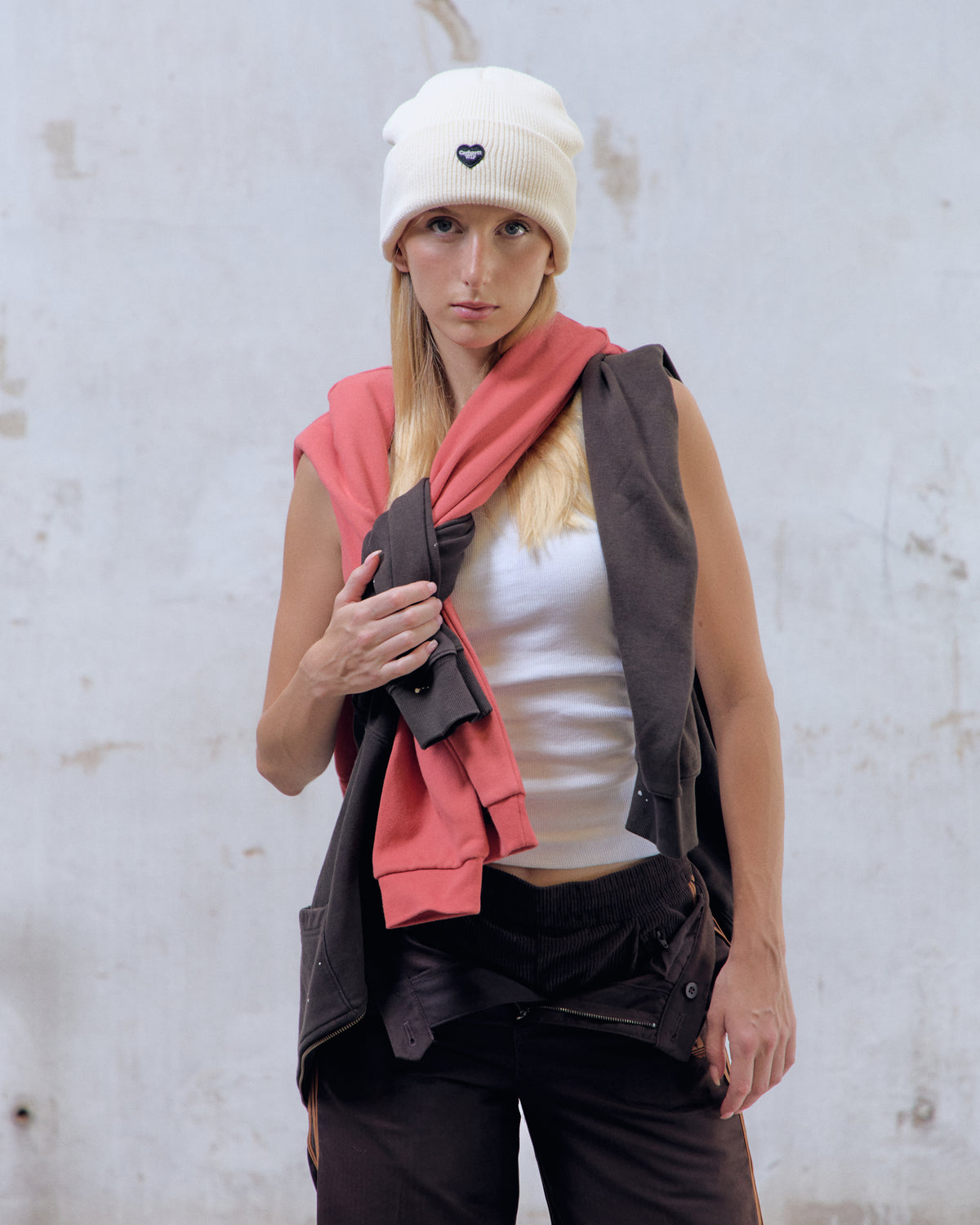 Gorro Charhart Wip Small Heart Beige Unisex